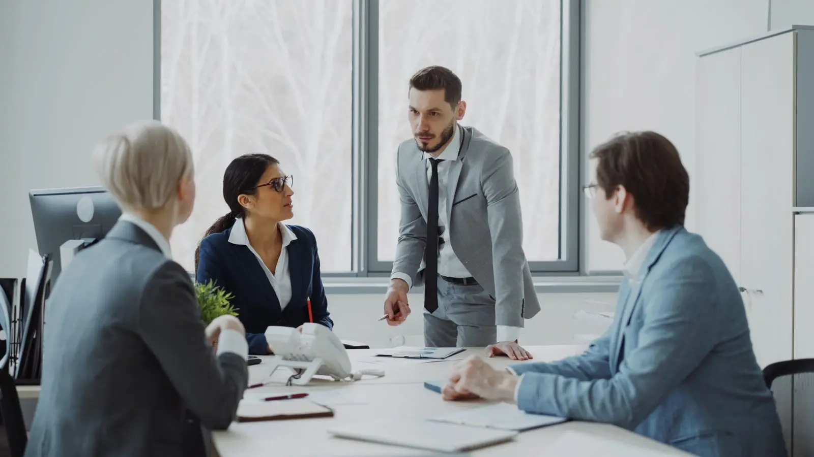 Illustration of a specialist team working together